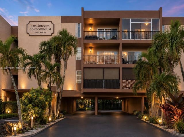 1900 W 68th Street B203, Hialeah, FL 33014