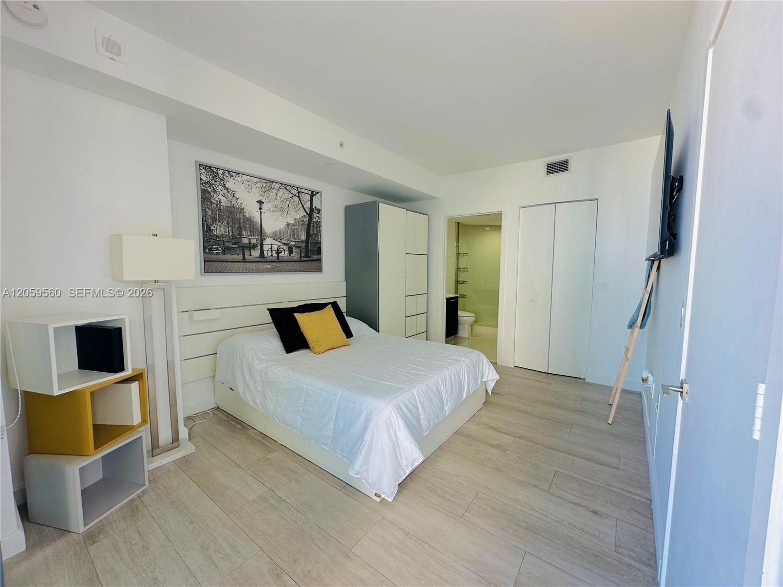 45 SW 9th Street 2501 — photo 11