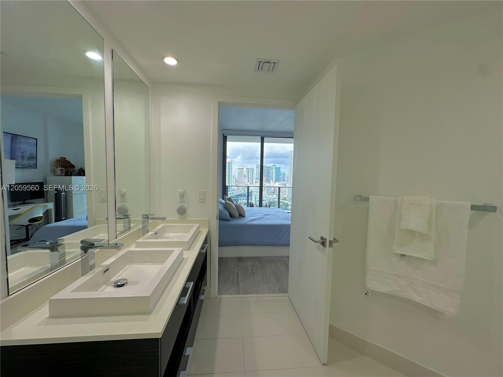 45 SW 9th Street 2501 — photo 10