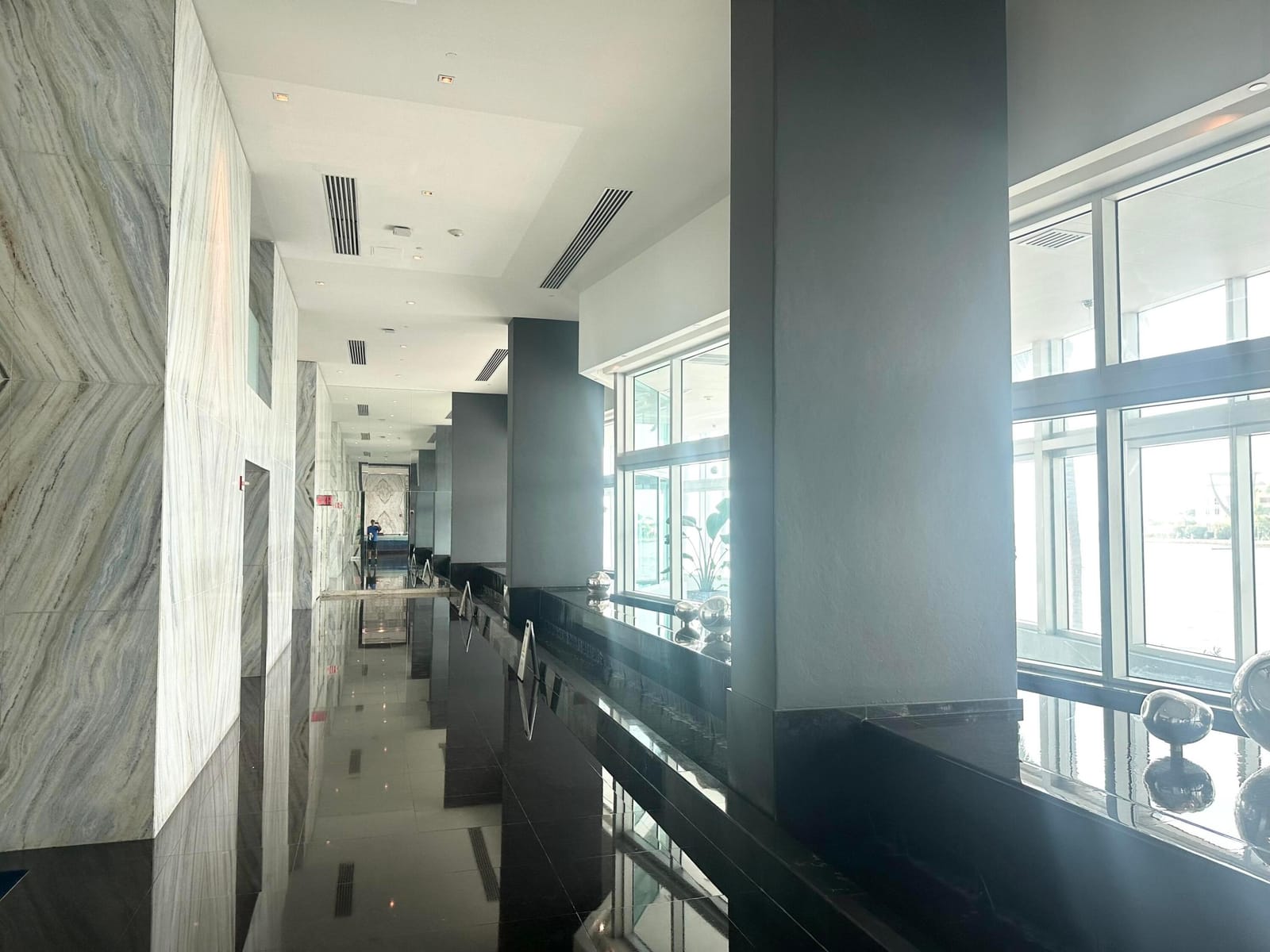335 S BISCAYNE Boulevard 3706 — photo 2