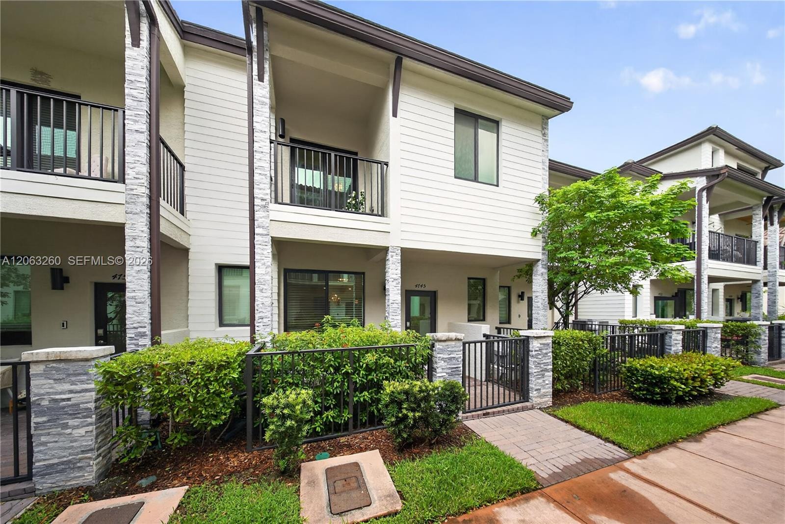 4745 NW 83rd Parkway, Doral, FL 33166 photo 2