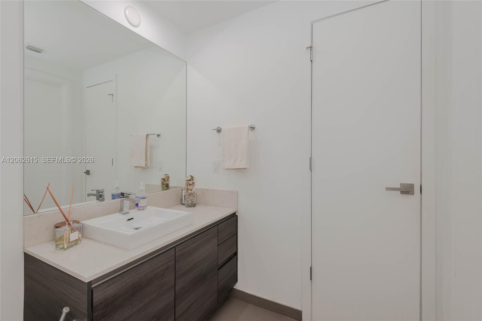 1080 Brickell Avenue 3405, Miami, FL 33131 photo 25