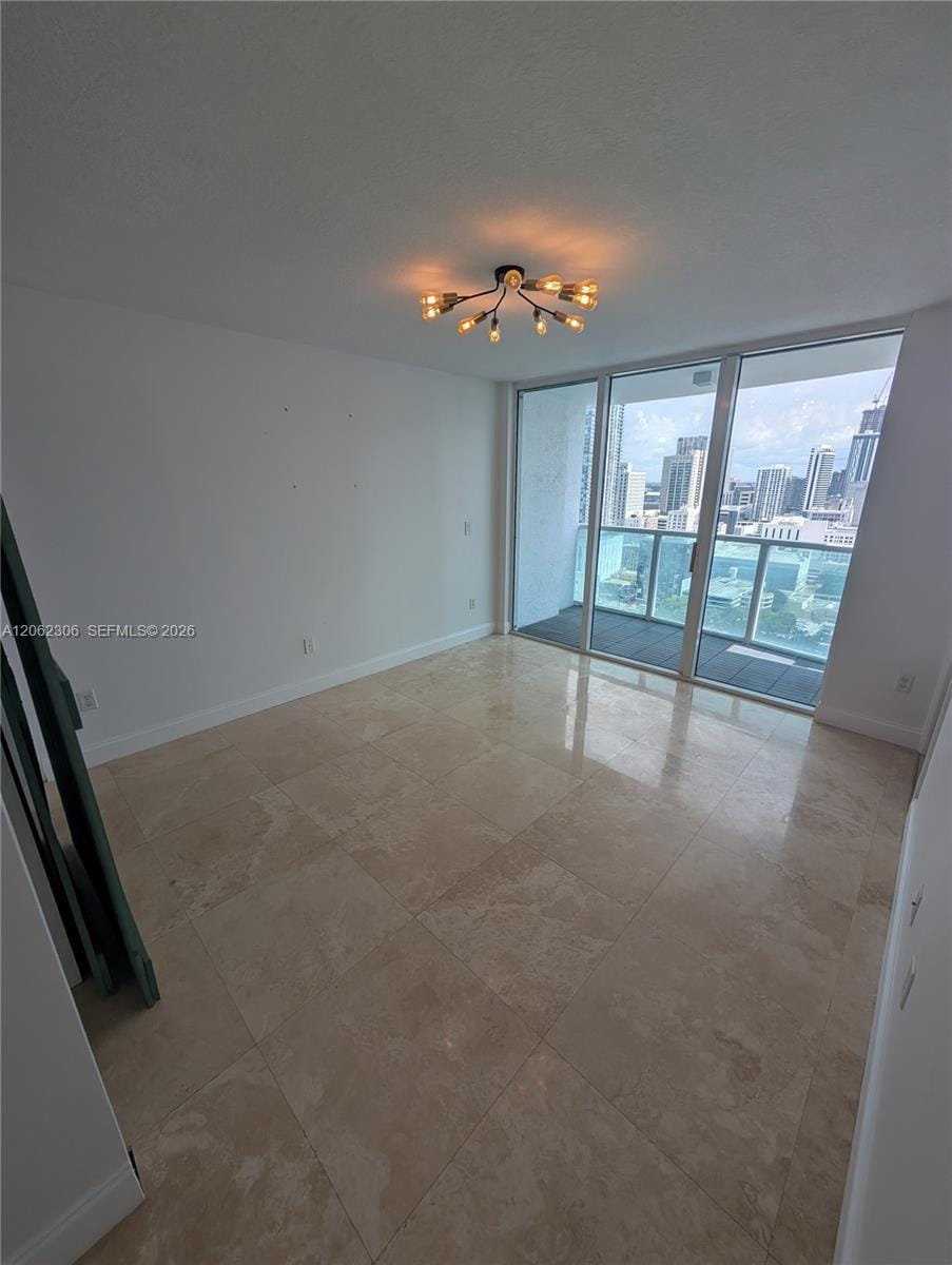 31 SE 5 3002, Miami, FL 33131 photo 11