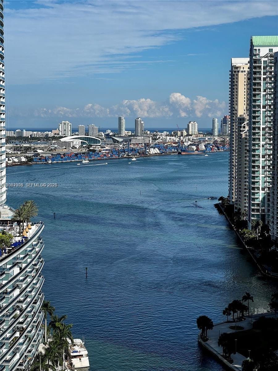 31 SE 5 3002, Miami, FL 33131 photo 23