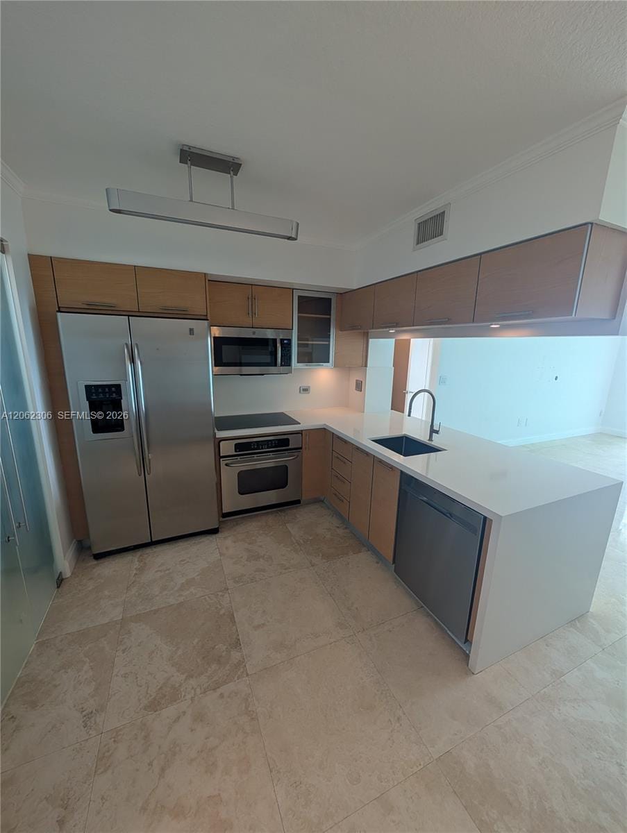 31 SE 5 3002, Miami, FL 33131 photo 4