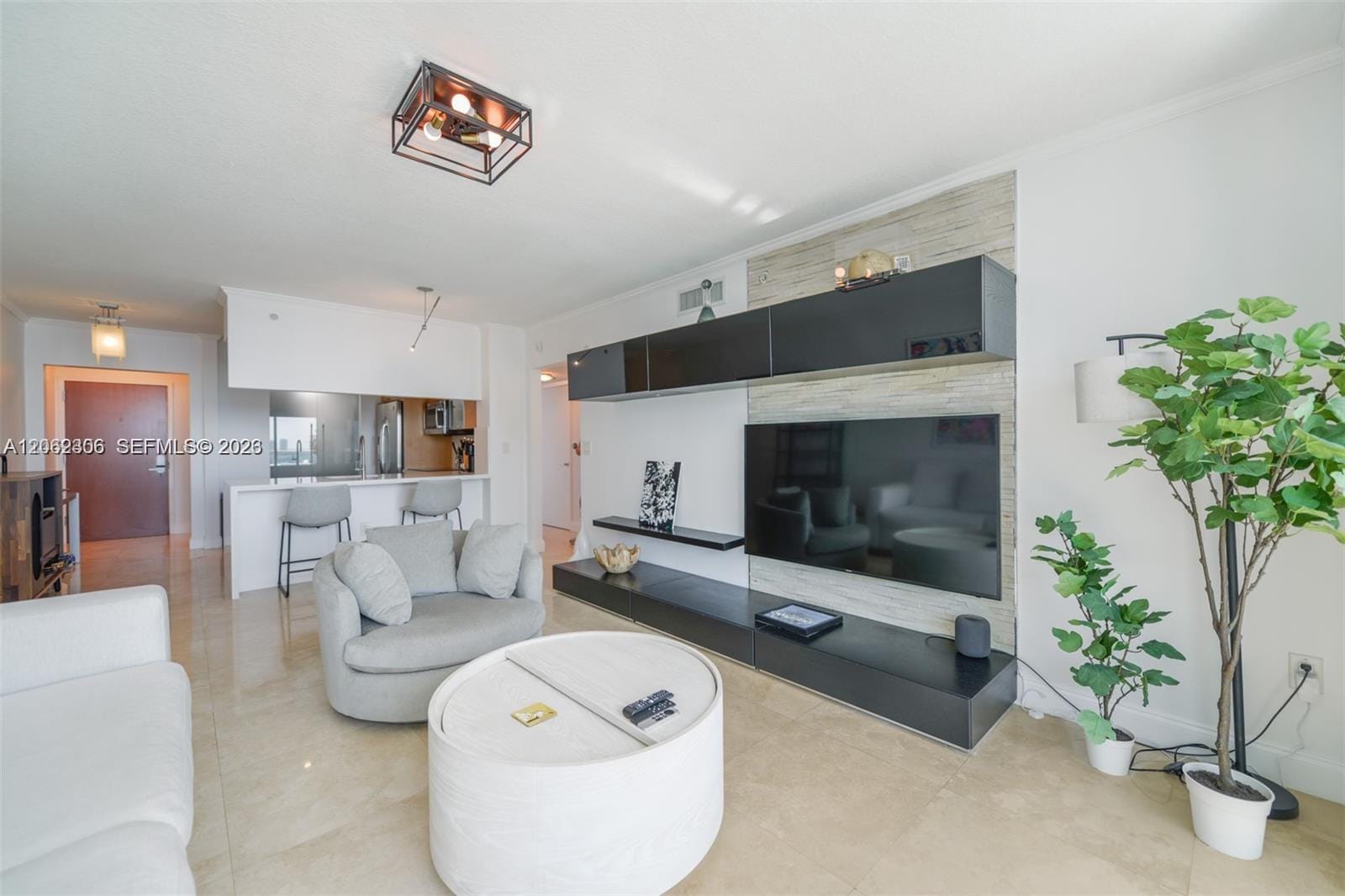 31 SE 5 3002, Miami, FL 33131 photo 8
