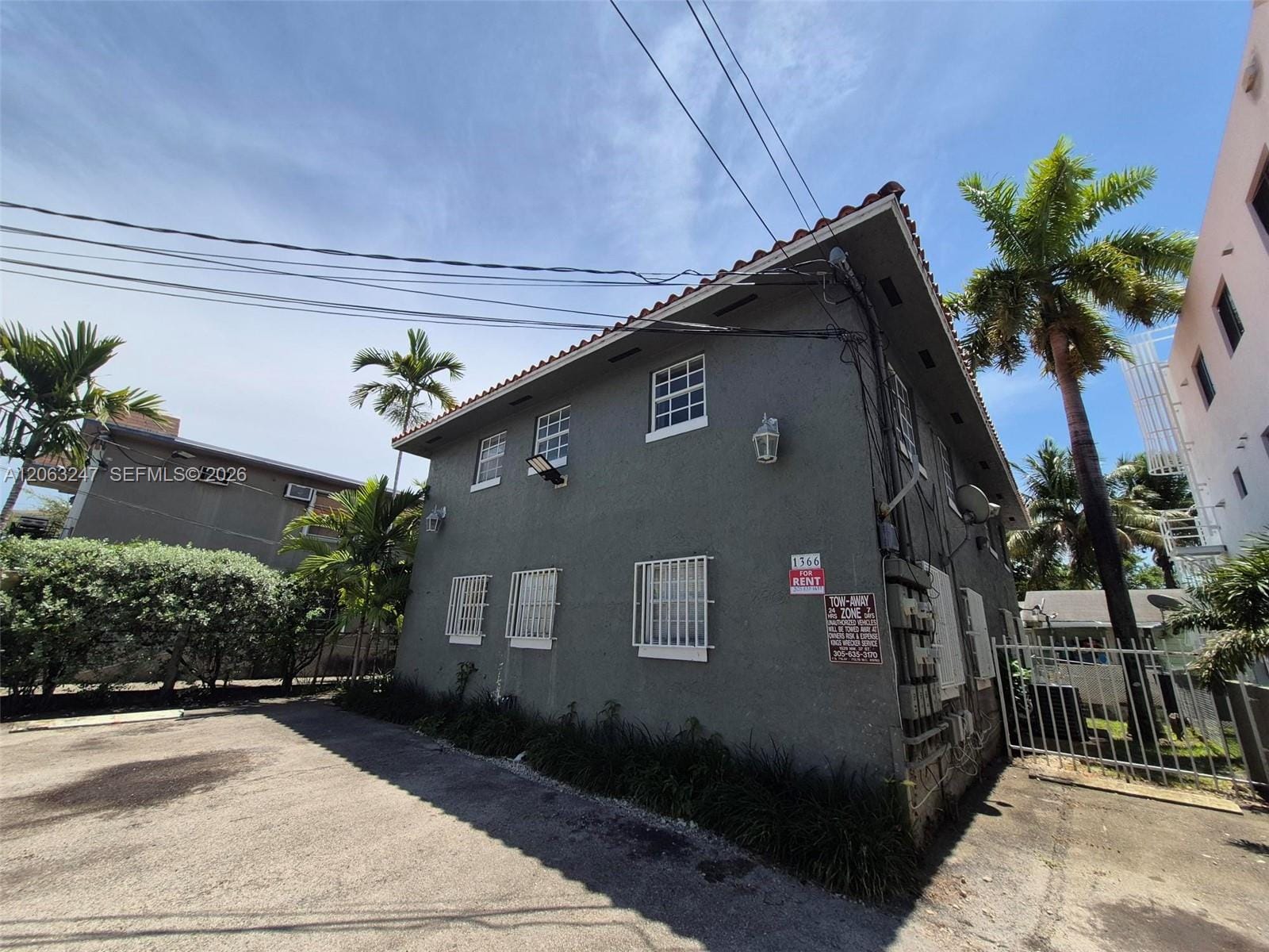 1366 SW 4th Street 3 — photo 1