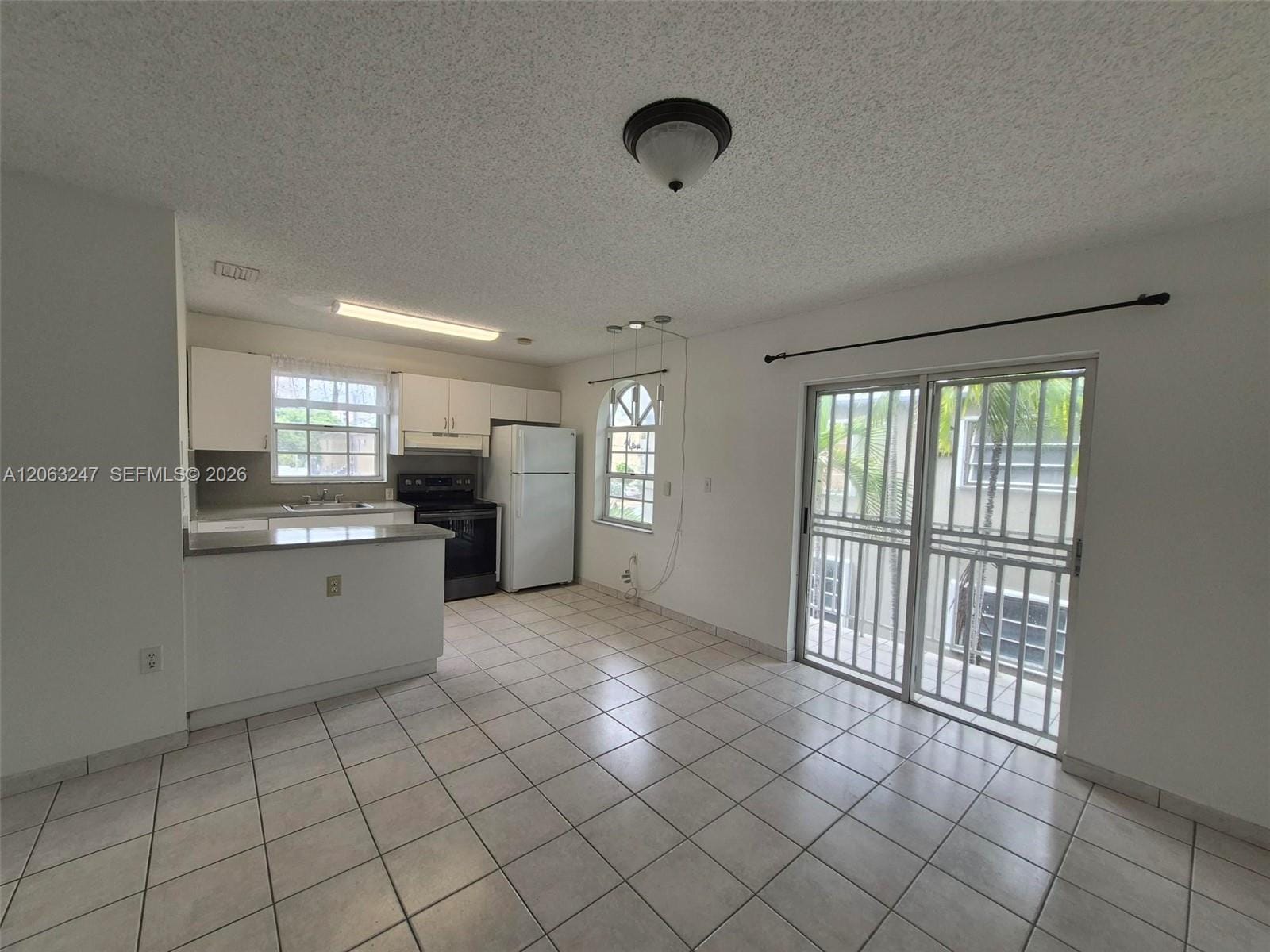 1366 SW 4th Street 3 — photo 2