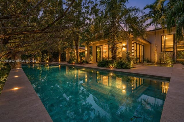 6840 Sunrise Place, Coral Gables, FL 33133