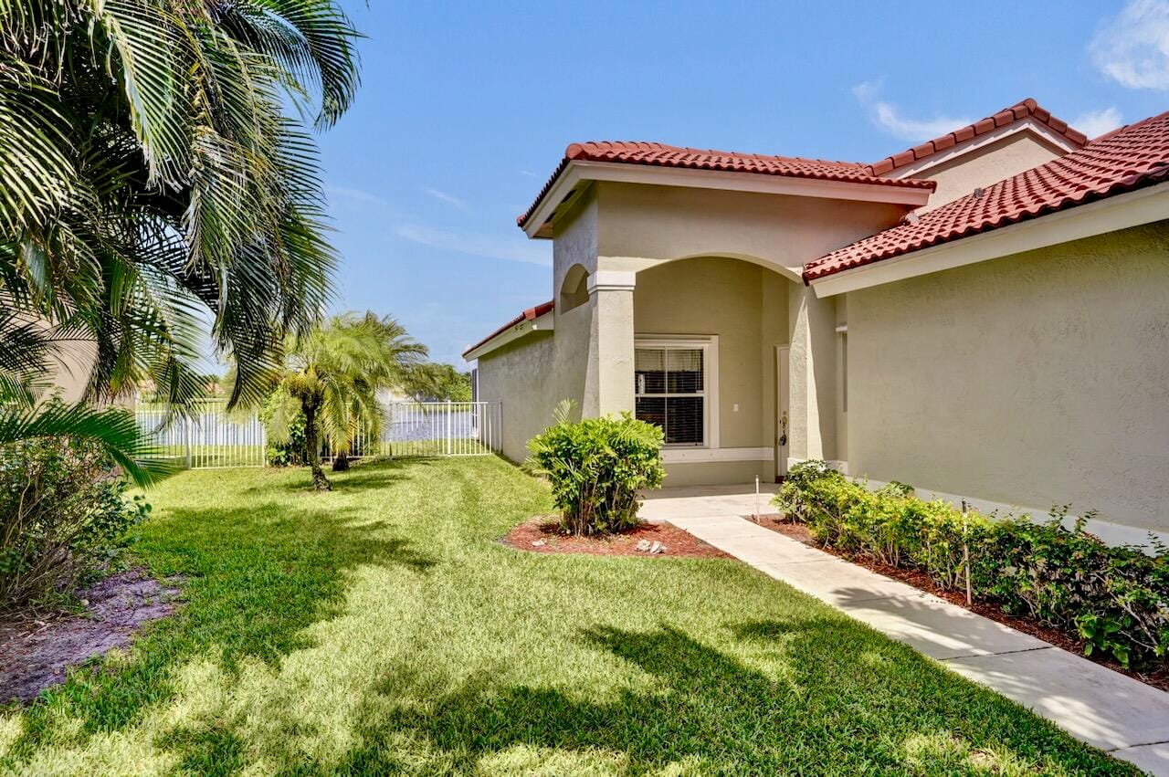 5886 Las Colinas Circle, Lake Worth, FL 33463 photo 11