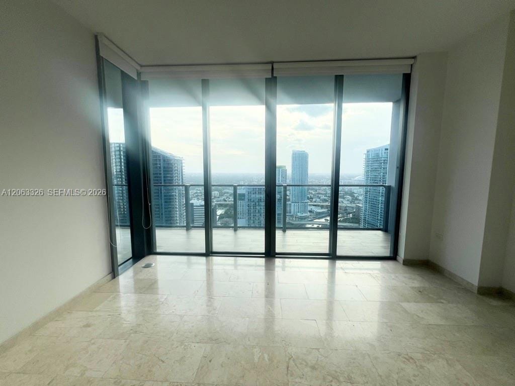 68 SE 6th Street 3810, Miami, FL 33131 photo 13