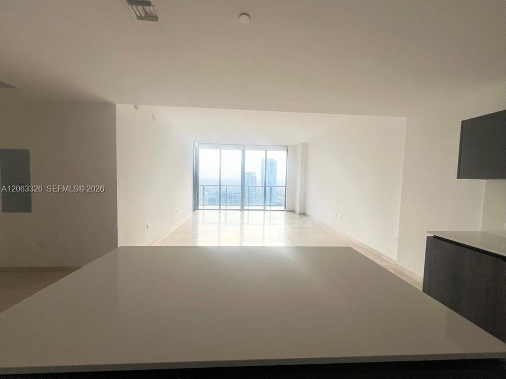 68 SE 6th Street 3810, Miami, FL 33131 photo 15
