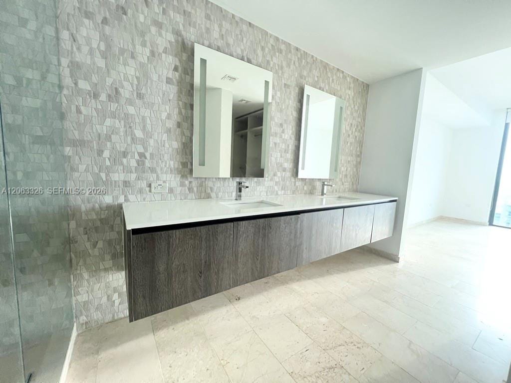 68 SE 6th Street 3810, Miami, FL 33131 photo 19