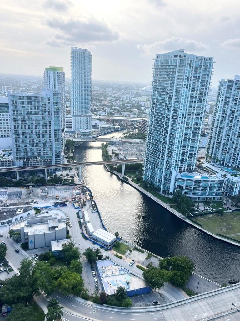 68 SE 6th Street 3810, Miami, FL 33131 photo 29