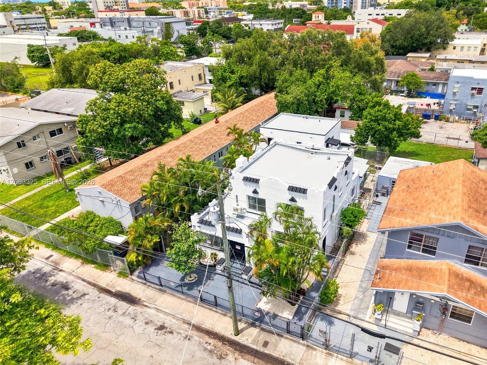 128 NW 9th Avenue 2, Miami, FL 33128 photo 2