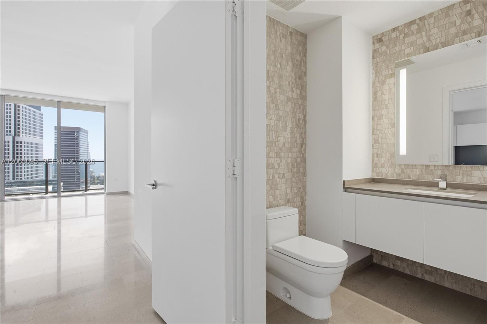 88 SW 7th Street 2307, Miami, FL 33130 photo 28