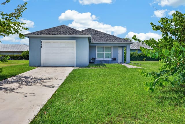 1962 SE GENA Road, Port St. Lucie, FL 34952