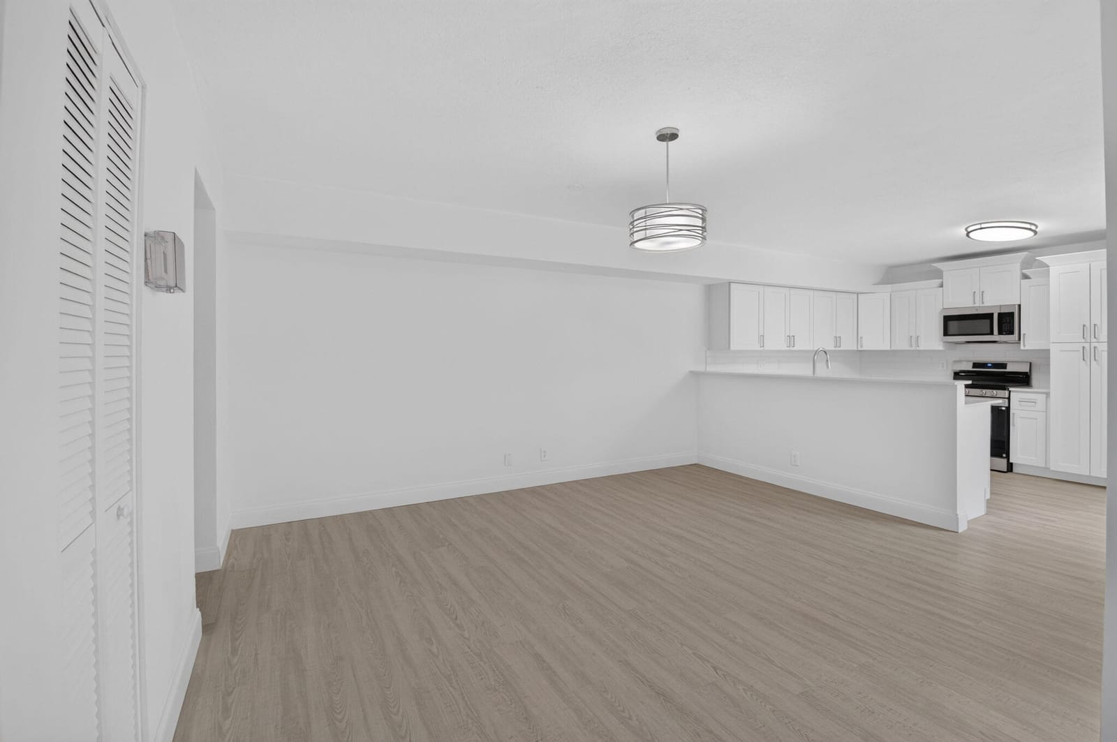 6352 SEVEN SPRINGS Boulevard B — photo 10