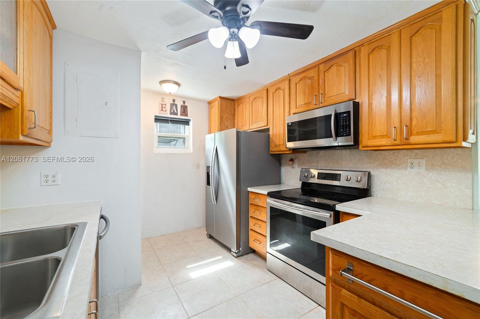 320 NE 59th Court, Oakland Park, FL 33334 photo 14