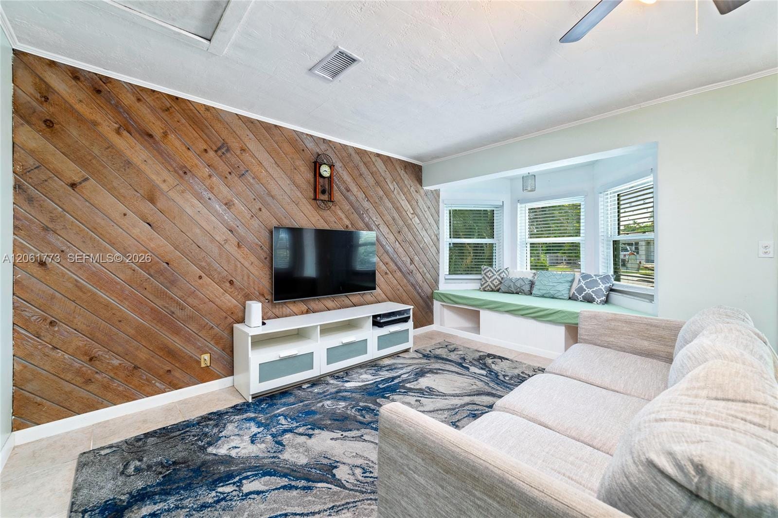 320 NE 59th Court — photo 4