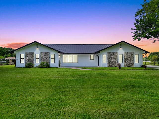 17680 SW 54th Street ., Southwest Ranches, FL 33331