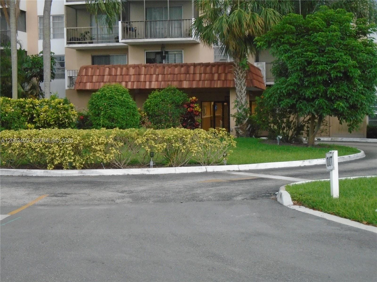4174 Inverrary Drive 411, Lauderhill, FL 33319 photo 4
