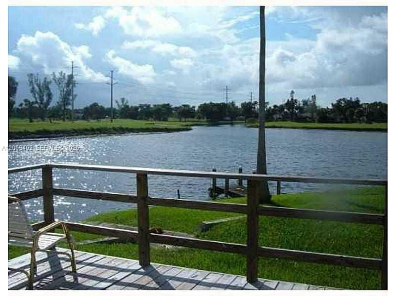 4174 Inverrary Drive 411, Lauderhill, FL 33319 photo 8