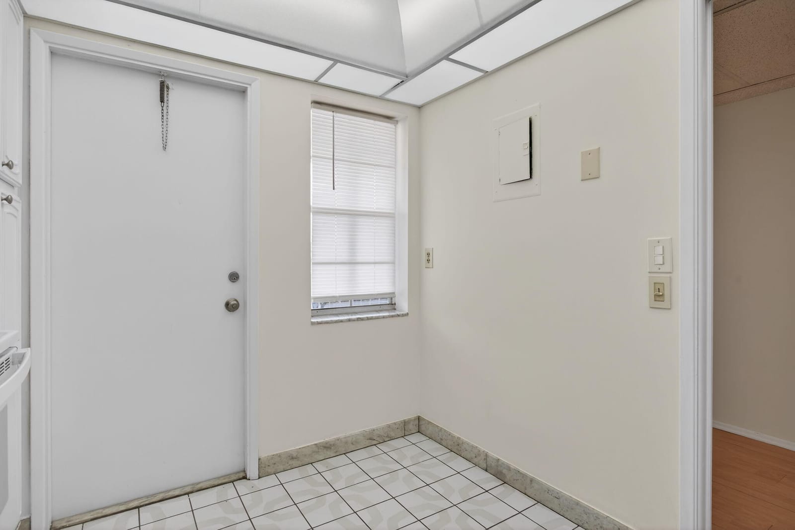 2651 S Palm Aire Drive 302 — photo 6