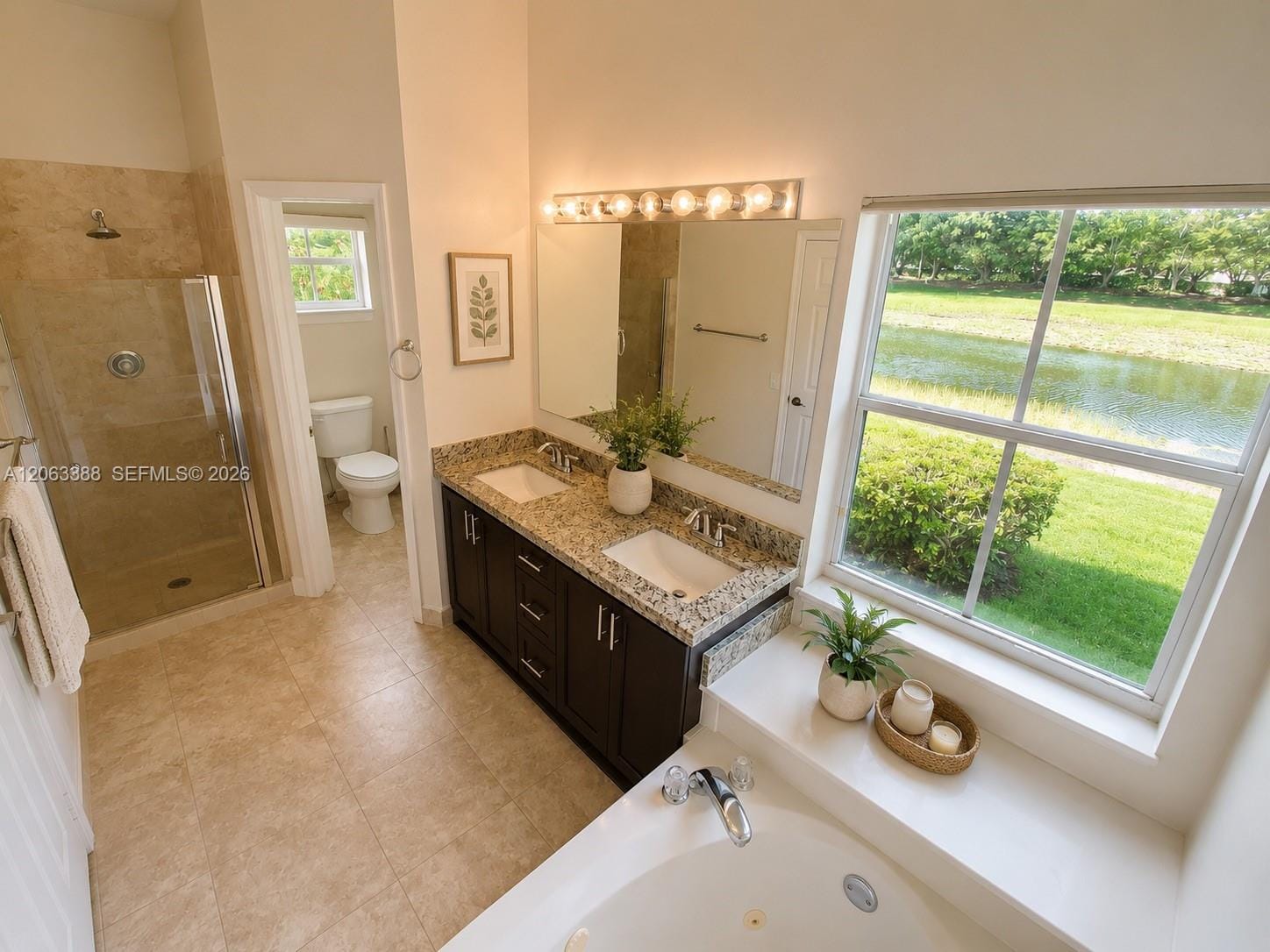 837 Tanglewood Circle . — photo 11