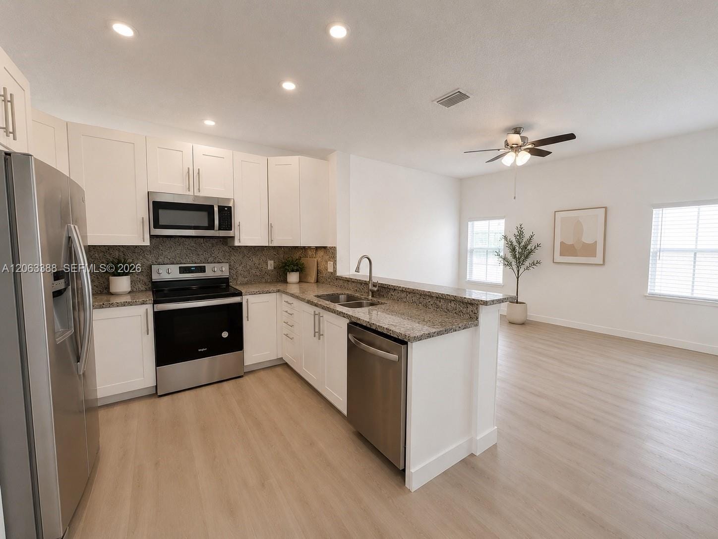 837 Tanglewood Circle . — photo 4