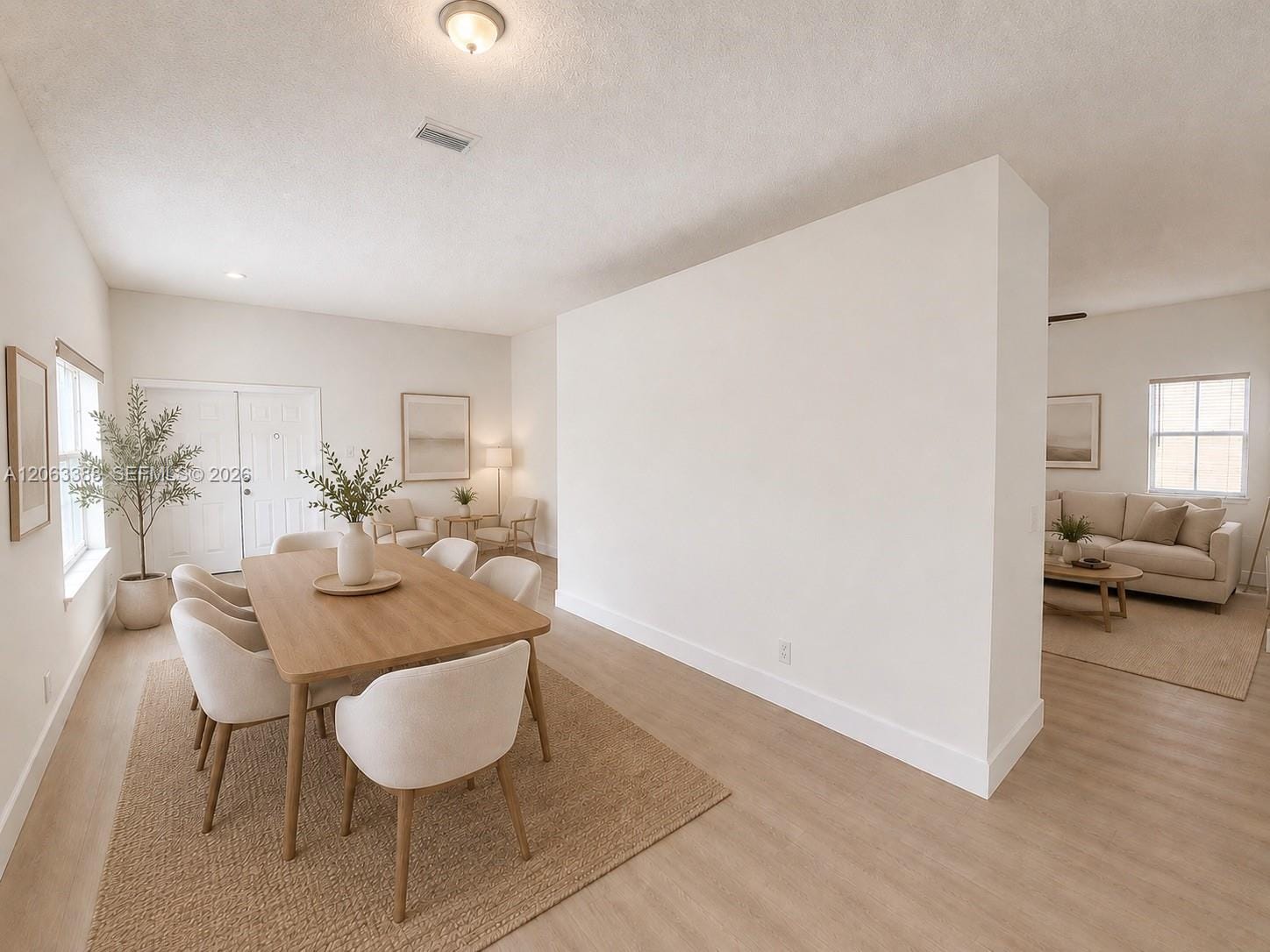 837 Tanglewood Circle . — photo 7