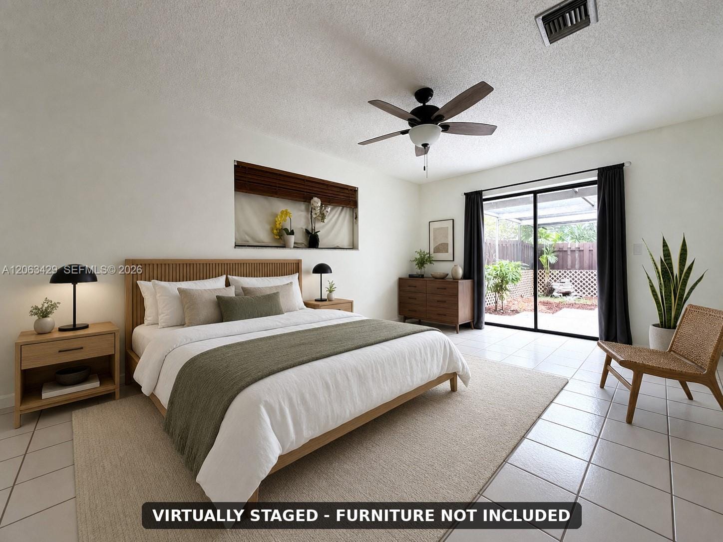 4226 S Landar Drive — photo 3