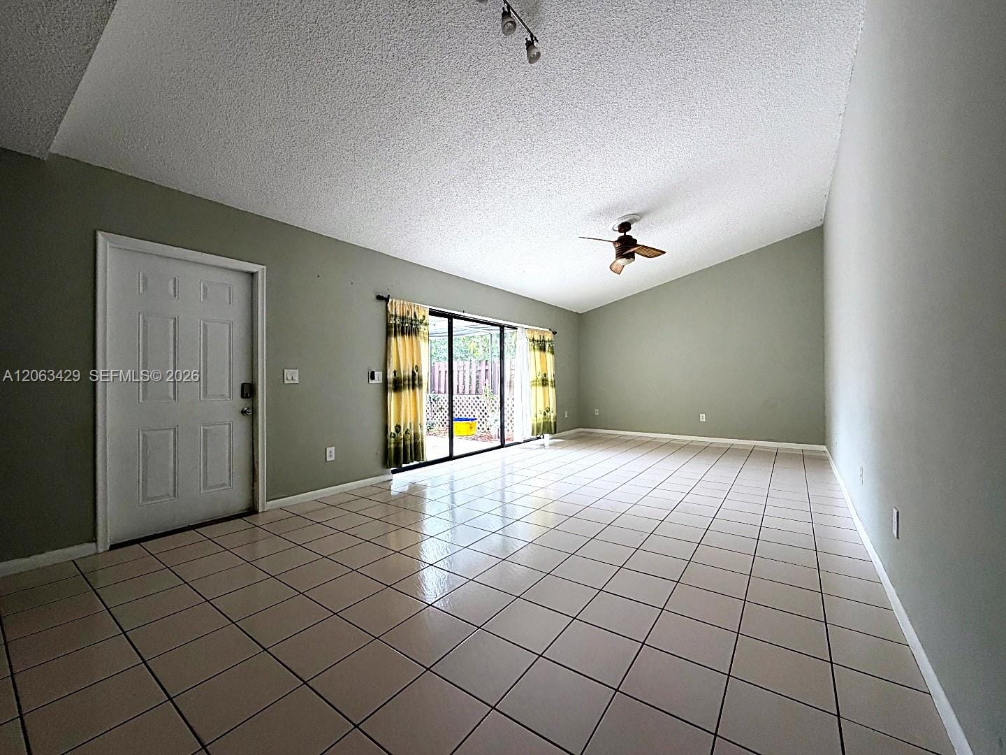 4226 S Landar Drive — photo 6