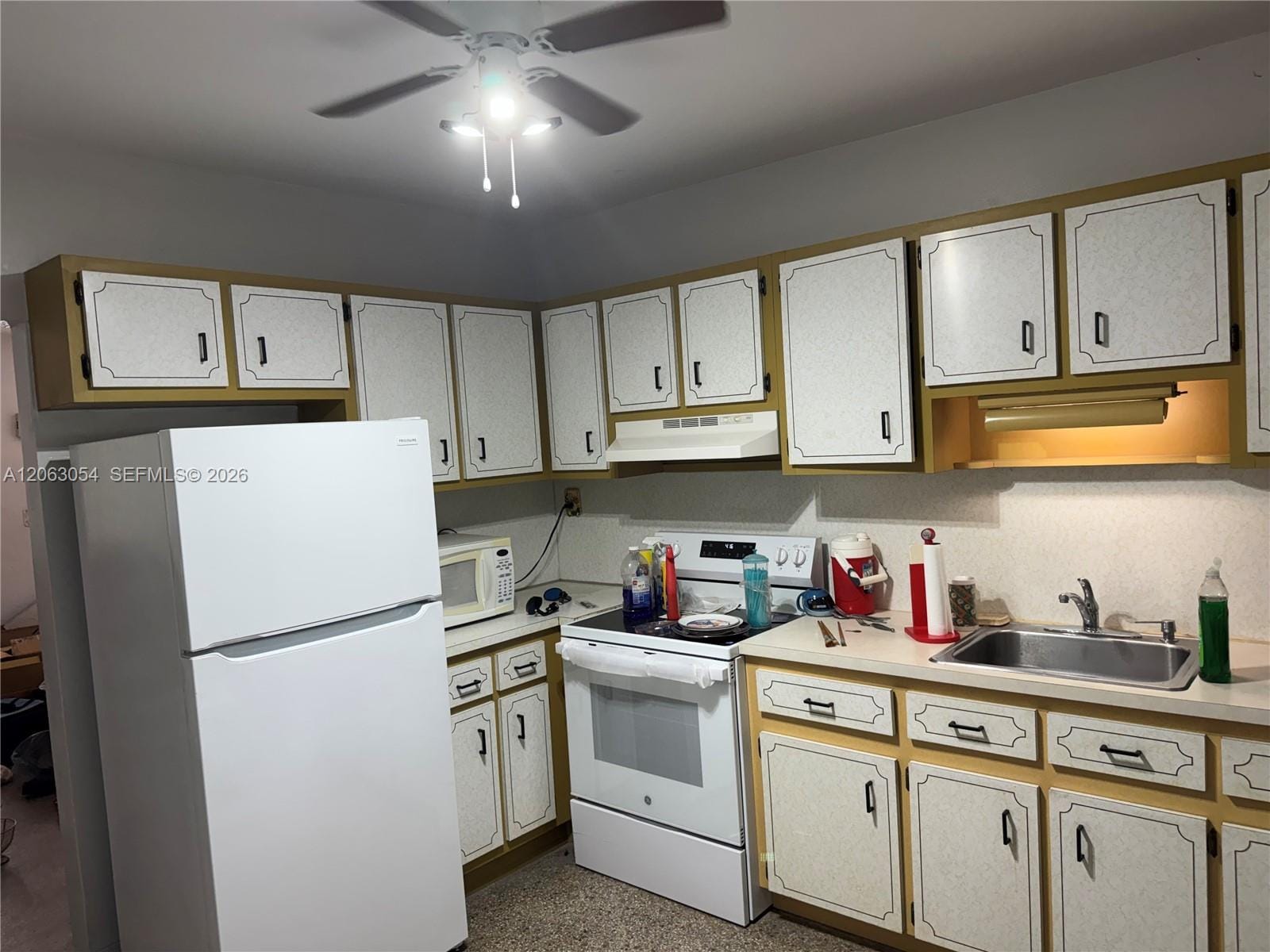 562 E 44th Street, Hialeah, FL 33013 photo 15