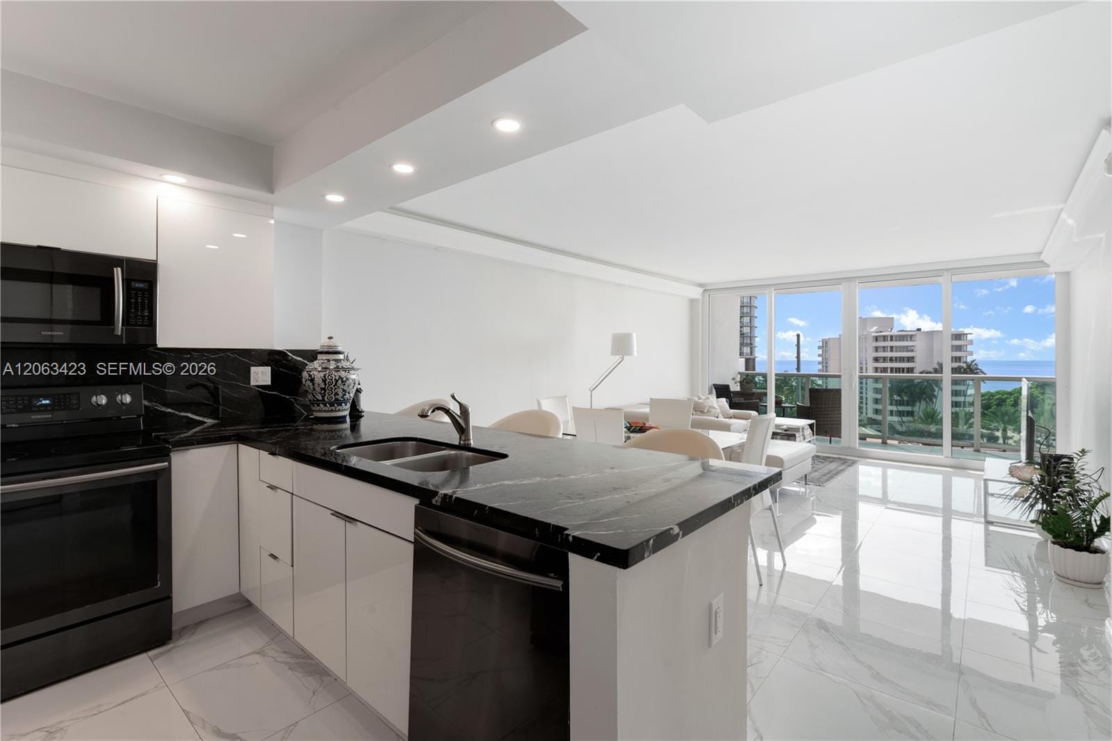 100 Bayview Drive 709 — photo 4
