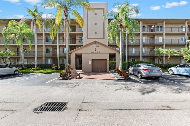 1151 SW 128th Terrace 104D, Pembroke Pines, FL 33027