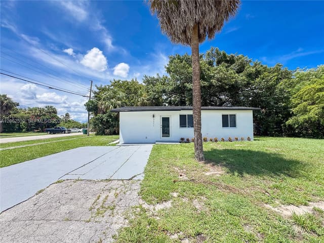 3311 NW 9th Street, Lauderhill, FL 33311