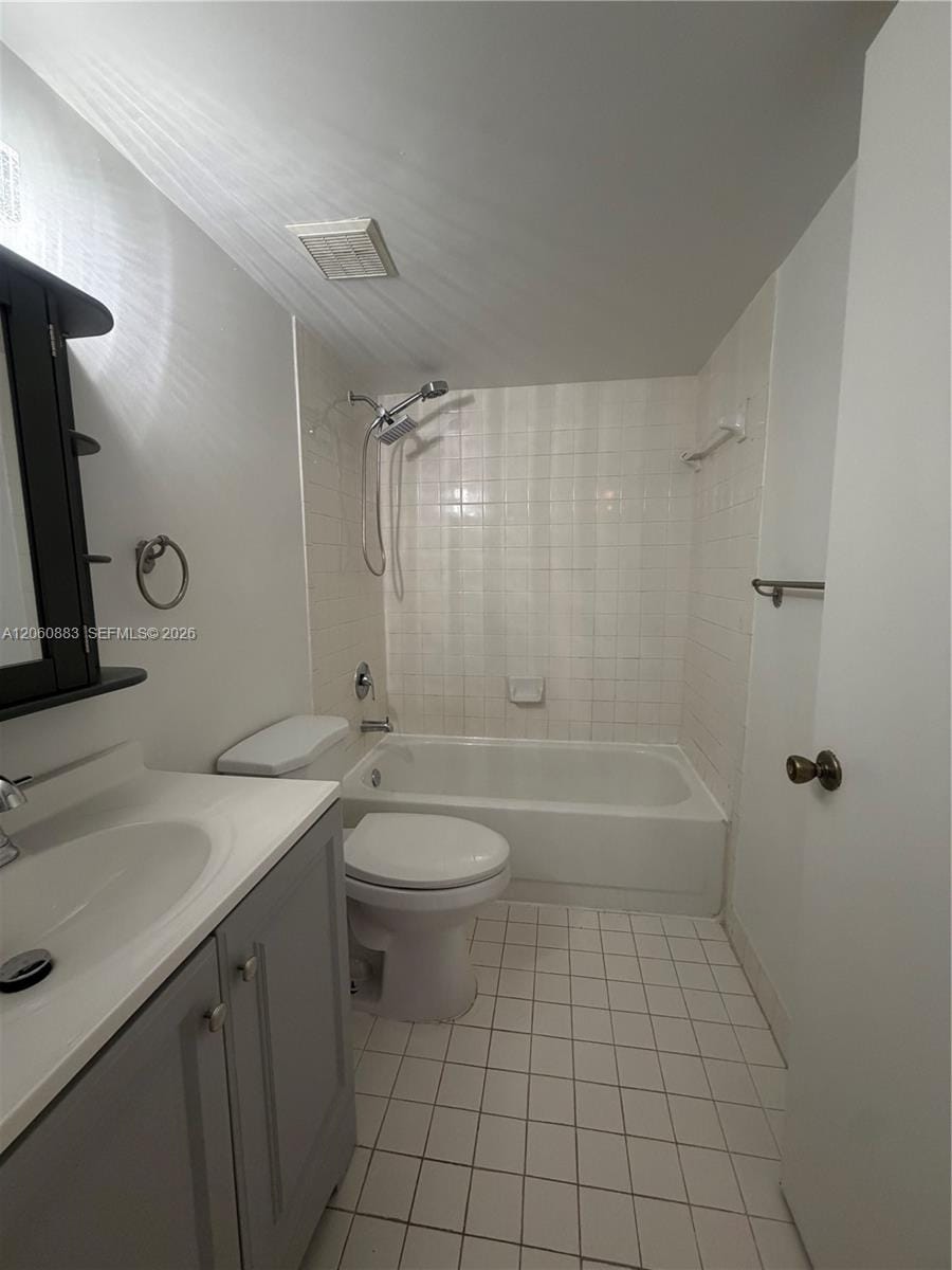 8205 Lake Drive 306, Doral, FL 33166 photo 18