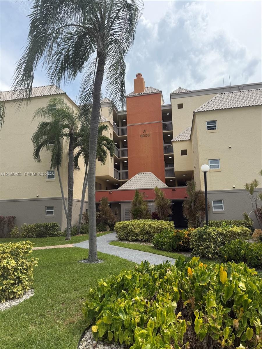 8205 Lake Drive 306, Doral, FL 33166 photo 3
