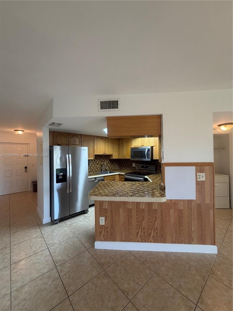 8205 Lake Drive 306, Doral, FL 33166 photo 6