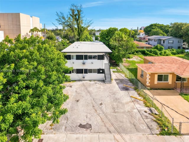 925 NW 69th Street 2, Miami, FL 33150
