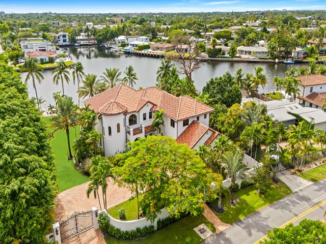 2101 MIDDLE RIVER Drive, sold in Coral Ridge Galt Add No 1, Fort Lauderdale, FL