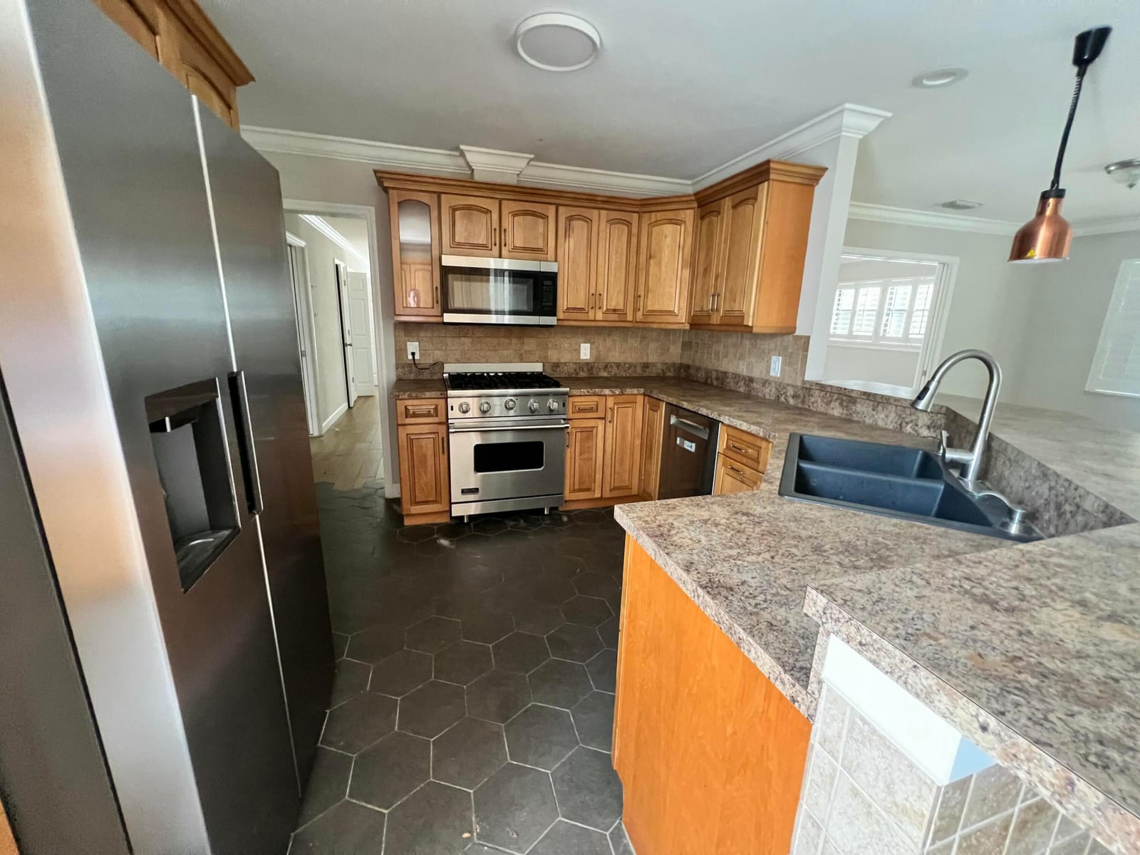1290 SW FLETCHER Lane — photo 9