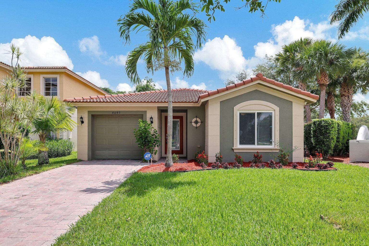 Sold home at 4849 SE GRAHAM Drive, Stuart, FL 34997