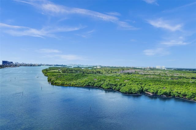 500 Bayview Drive PH20, Sunny Isles Beach, FL 33160