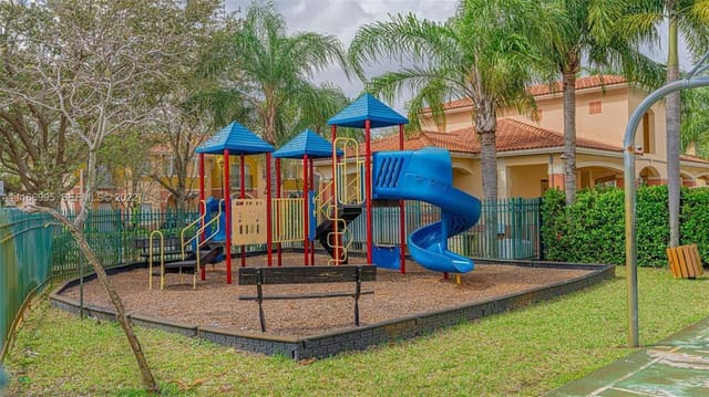 903 N SANTA CATALINA Circle, North Lauderdale, FL 33068