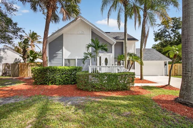 18371 Flagship Circle, Jupiter, FL 33458