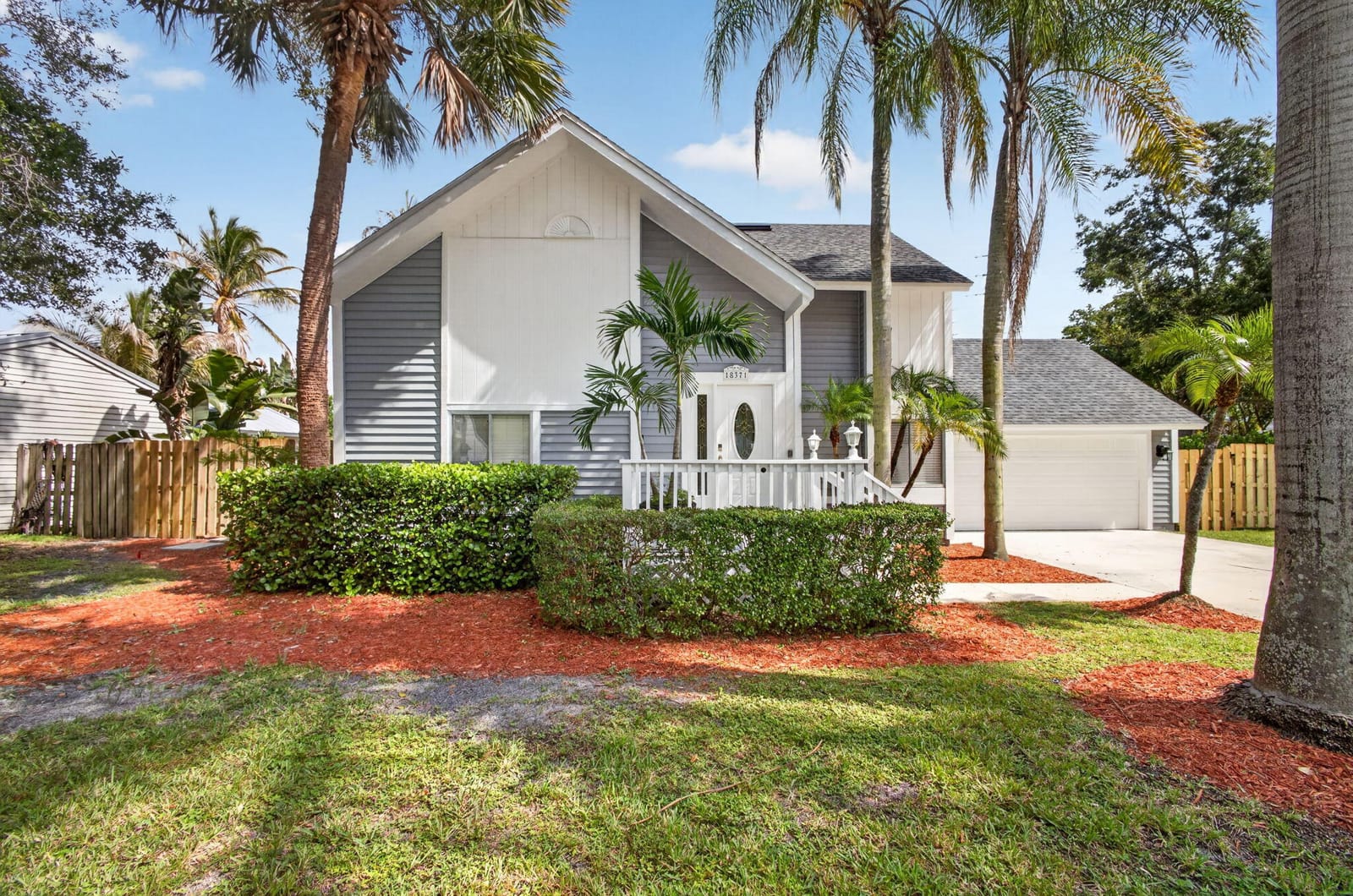 Pending home at 18371 Flagship Circle, Jupiter, FL 33458
