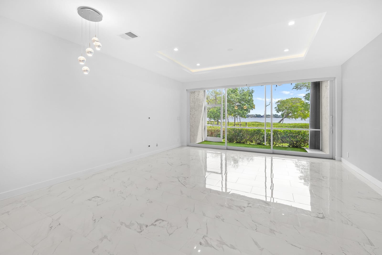 88 N Lakeshore Drive — photo 4