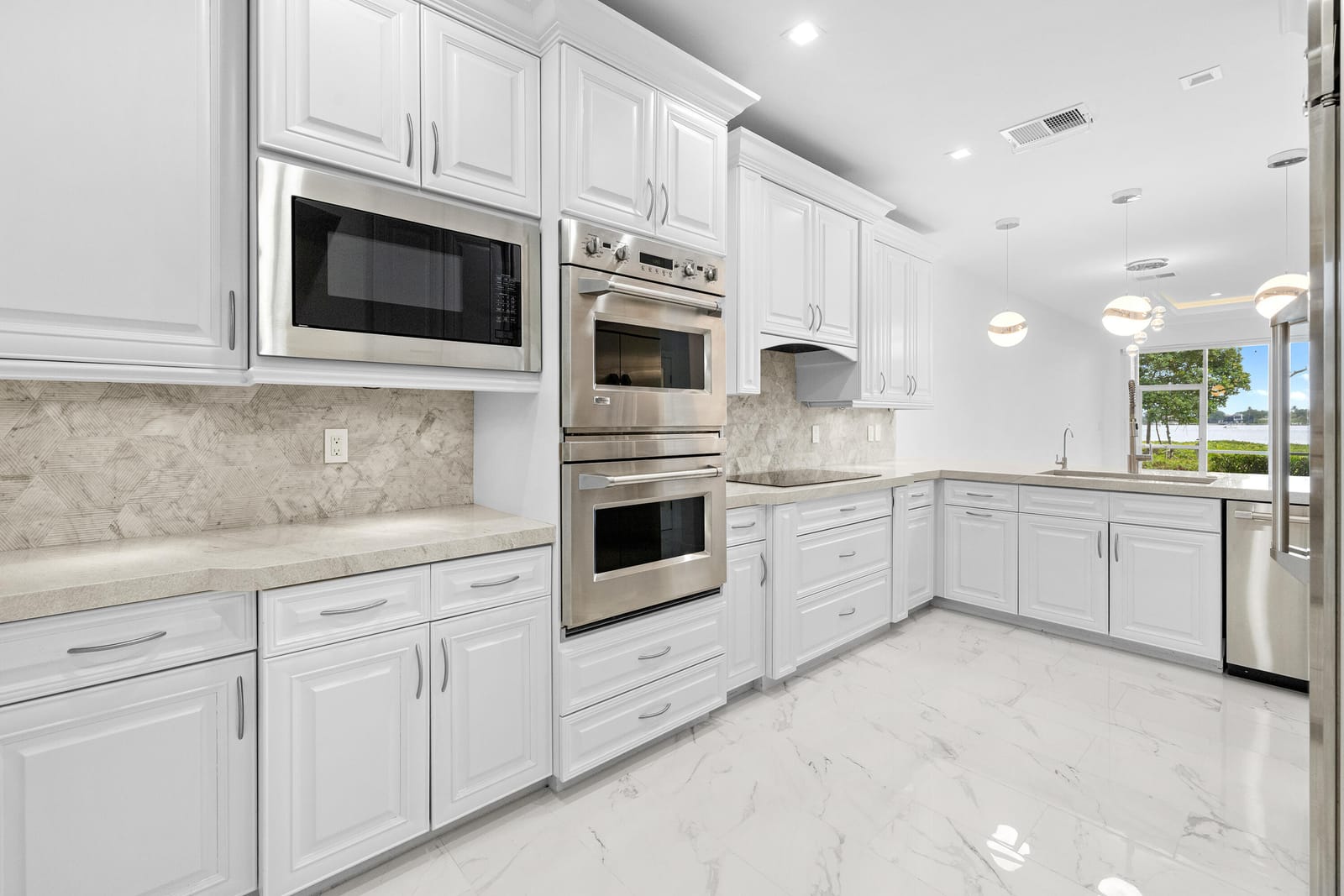 88 N Lakeshore Drive — photo 10